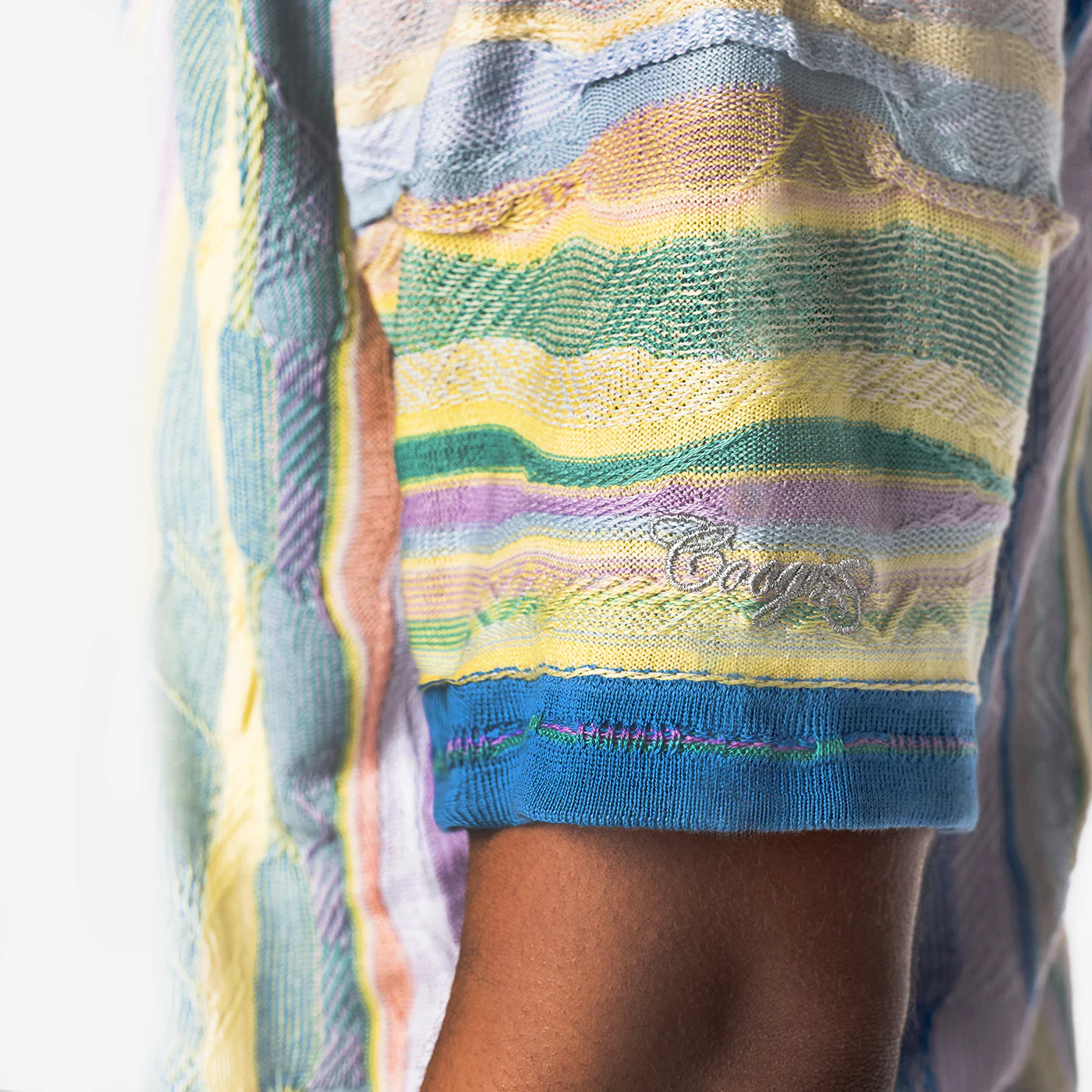 New- COOGI Light Weight Sweater Knit Tee in Pink and Blue - Image 8